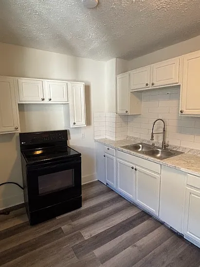 637 Wilson Ave — Photo 8