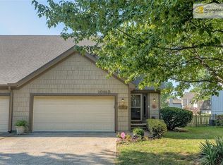 10913 W 115th St, Overland Park, KS 66210