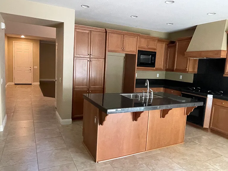 19712 Ellis Henry Ct — Photo 7