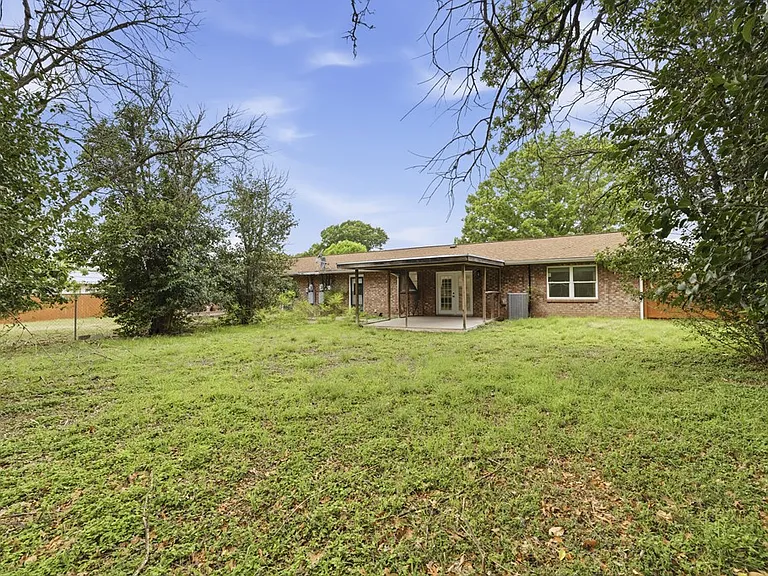 301 N Manor Dr #A — Photo 18
