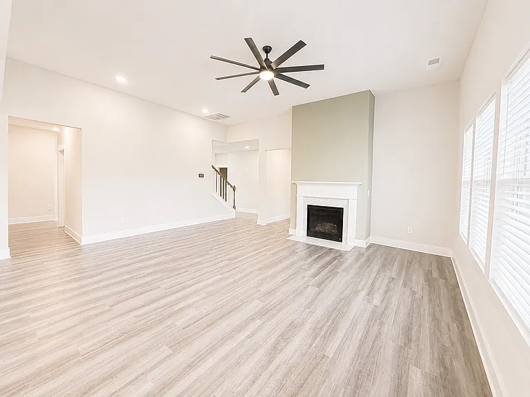 404 Cattail Hollow Way — Photo 9