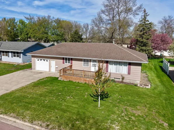 556 Elm Ave, Westbrook, MN 56183