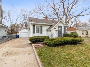 824 E 28th Ct, Des Moines, IA 50317