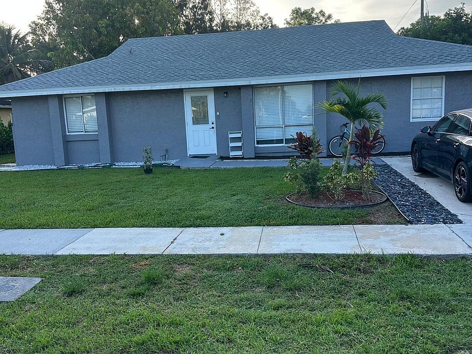 1st image of 880 CAMELLIA Drive
