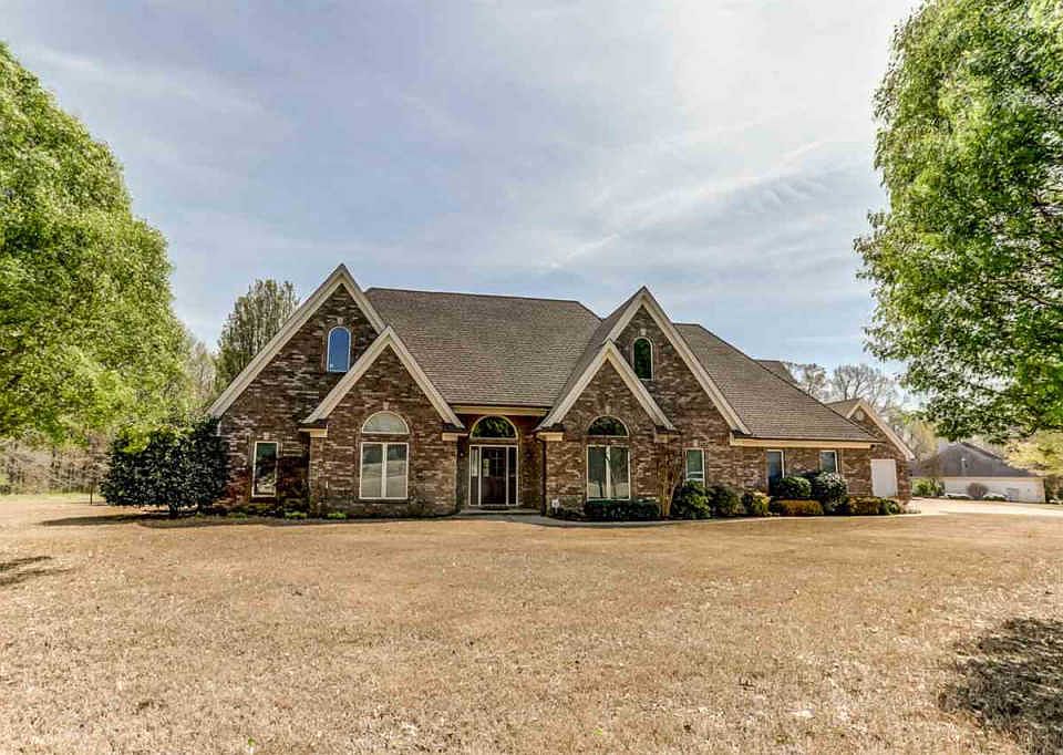 1st image of 370 Woodsedge Dr