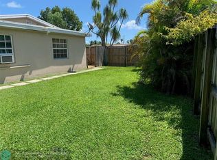 9605 Cutler Ridge Dr, Cutler Bay, FL 33157