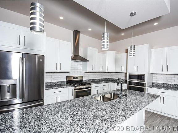 5th image of 698 Via Del Lago Dr