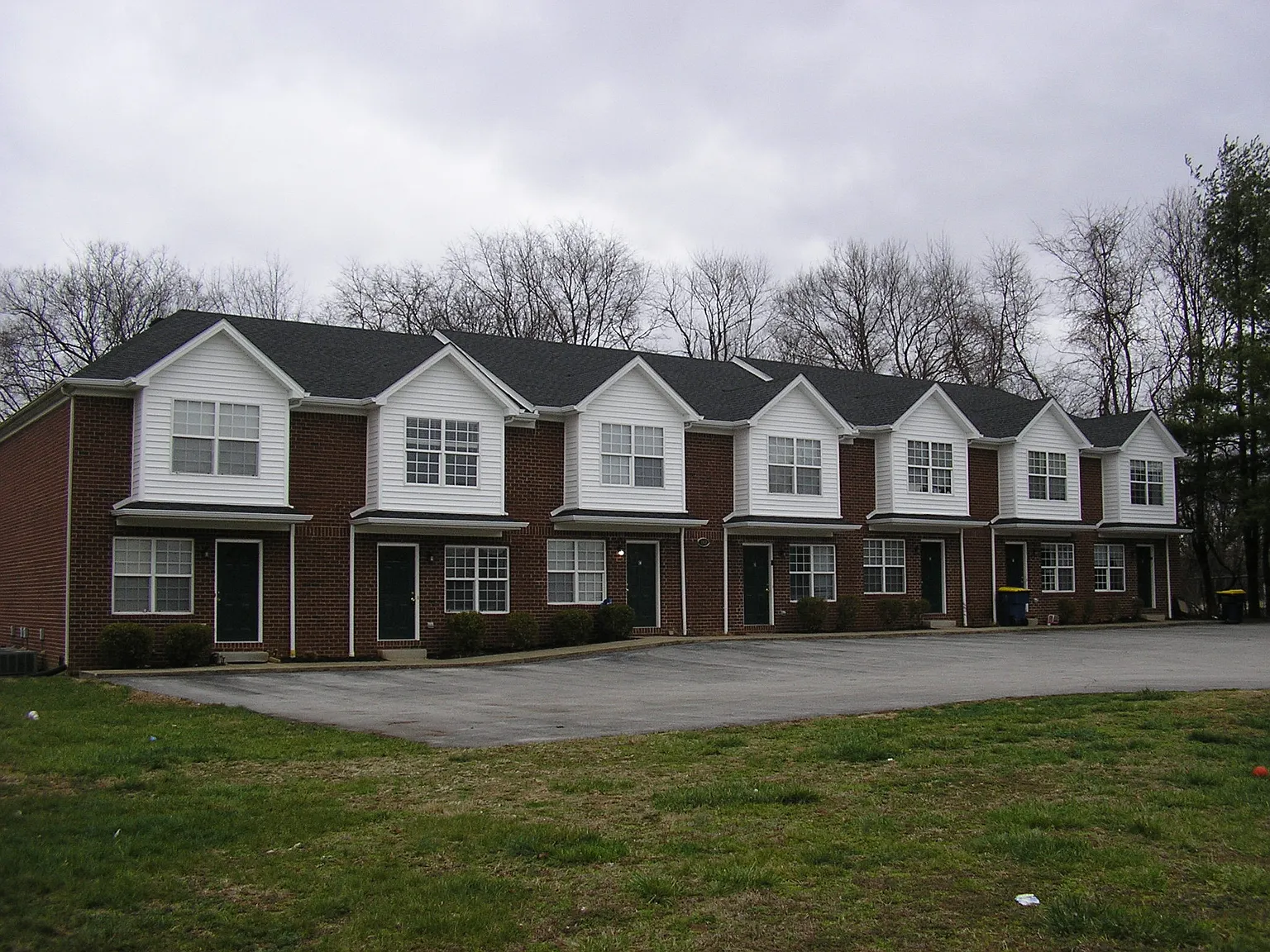109 Hillridge 7-Plex — Photo 1