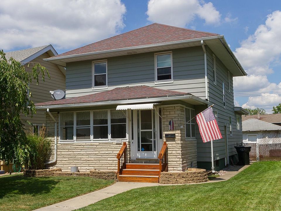 1st image of 225 Altgeld St