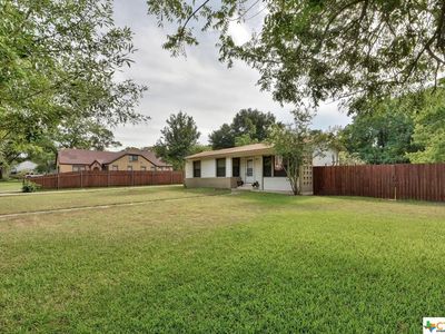 817 S Walnut Ave, Luling, TX, 78648