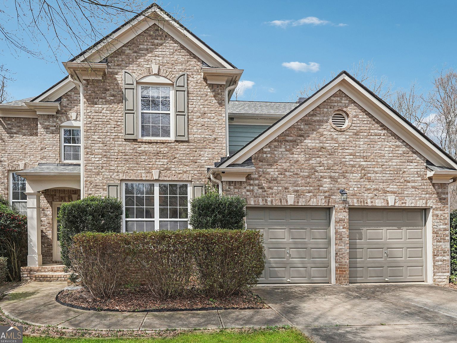 る*様 house on the hill S/S Tee (Ballet) 8 8 Monarch Ct, Lake in the Hills, IL 60156 | Redfin