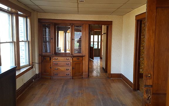 3rd image of 3649 S Archer Ave