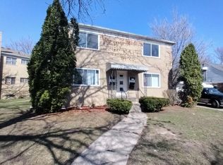 19161 Kelly Rd, Grosse Pointe, MI 48224