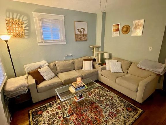 3rd image of 2240 Murray Hill Rd #3