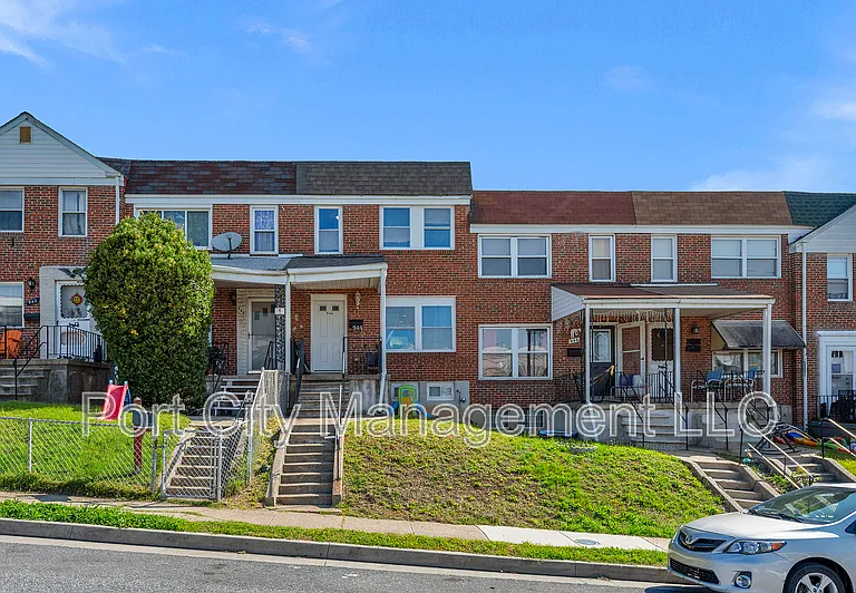 944 Dalton Ave — Photo 2
