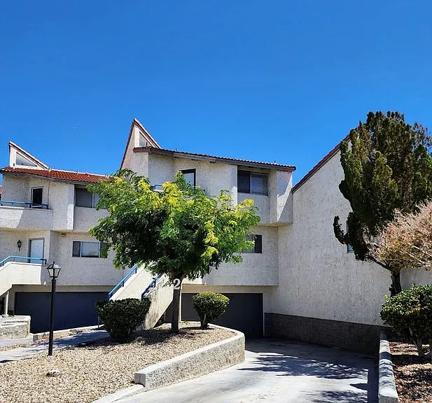 14530 Nautical Ln — Photo 3
