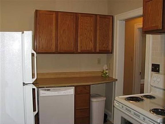 2nd image of 3626 Stettinius Ave