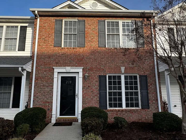 239 Northwynd Cir — Photo 1