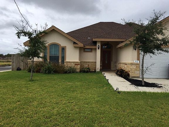 3rd image of 213 La Lomita Dr
