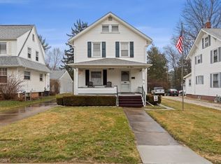 1011 Parkside Dr, Alliance, OH