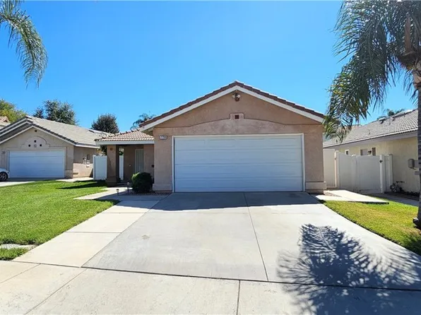 7739 Somerset Ln, Highland, CA 92346