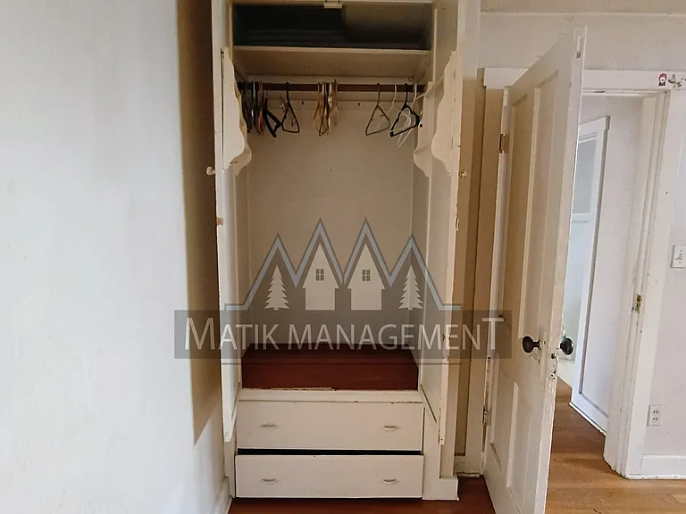 143 Main St W #1/2 — Photo 11