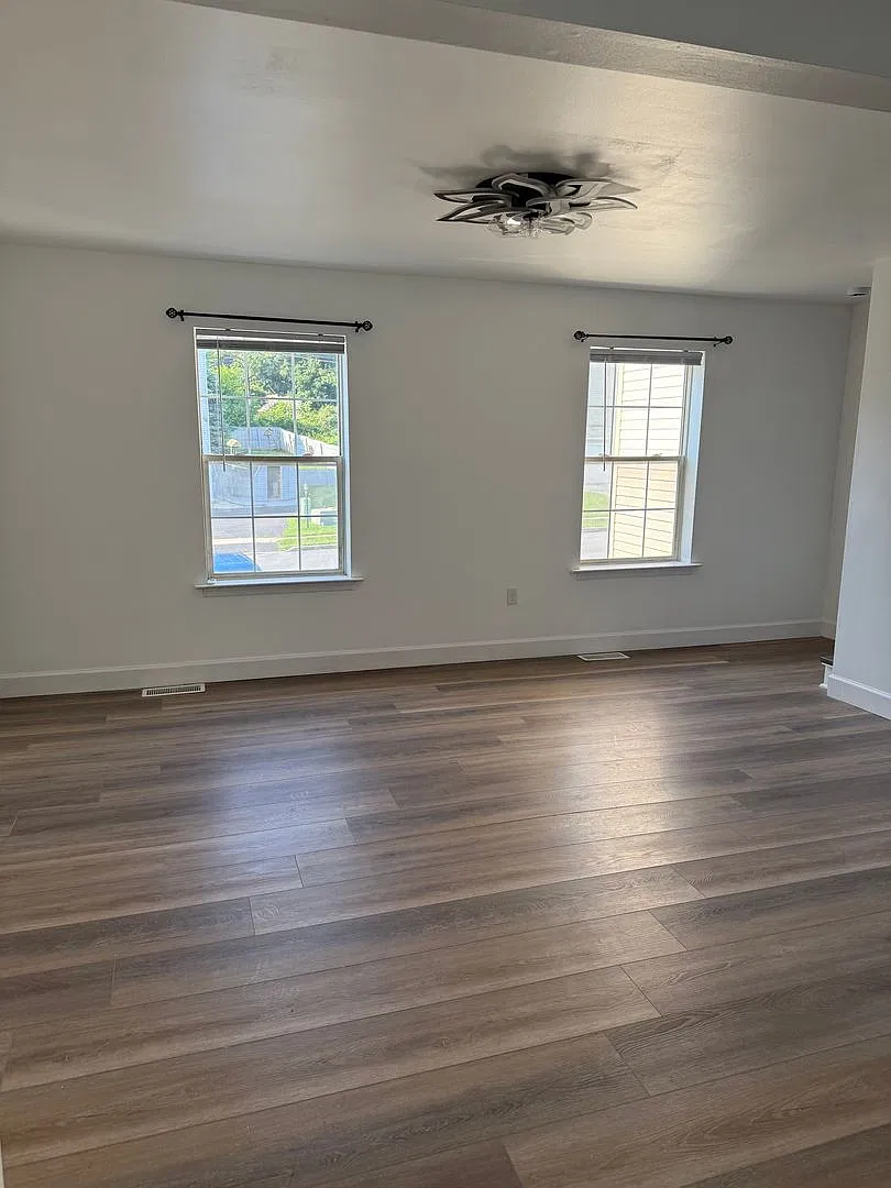 2 Bedroom Town Home In Etters PA — Photo 4