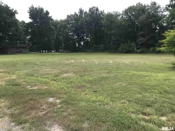 12123 Blue Sky Dr, Marion, IL 62959