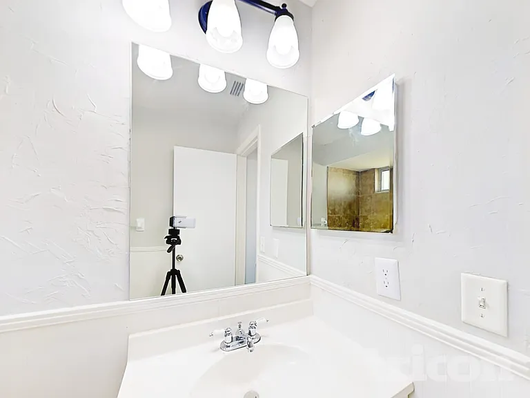 266 Iowa Woods Cir — Photo 11