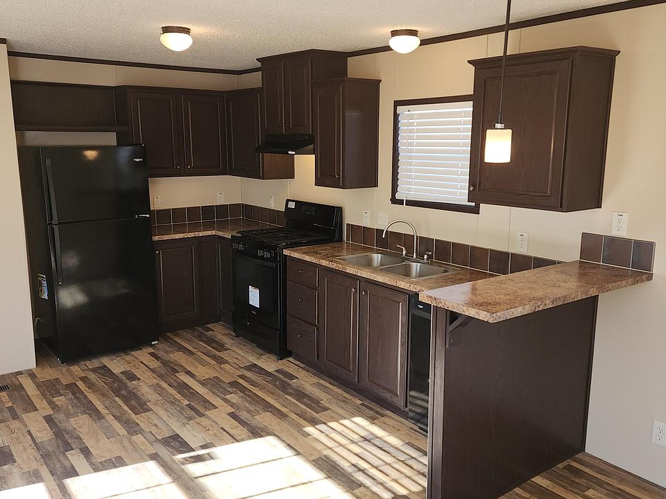 1st image of 900 Belle Aire St #24