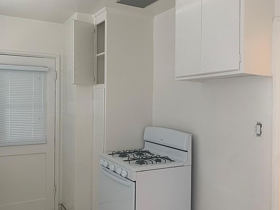 2nd image of 302 N Louise St #11