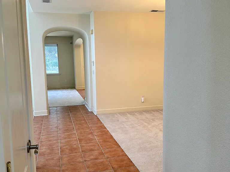 8054 Murcia Way — Photo 23