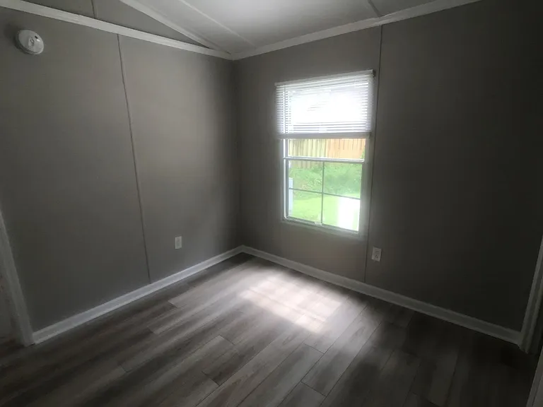 6803 Waters Ave — Photo 5