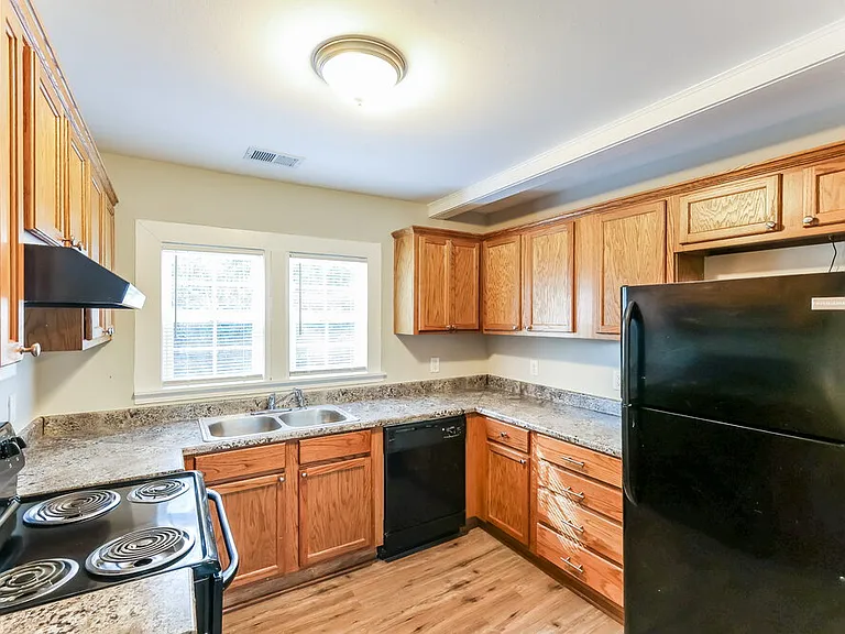 914 Park Pl — Photo 9