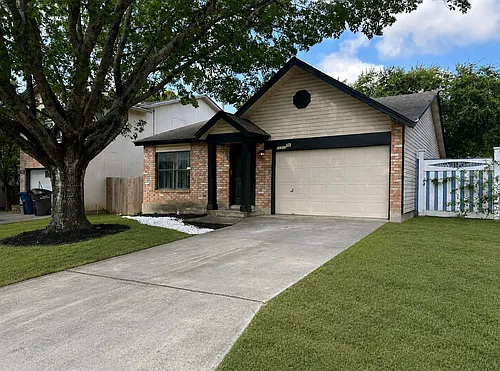 15519 Legend Springs Dr Photo 1