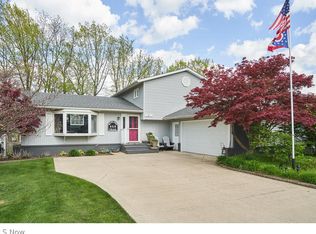 459 Mohawk Trl, Brunswick, OH 44212