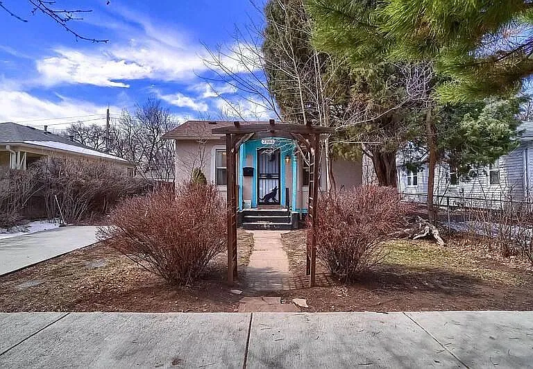 2383 S Williams St — Photo 2