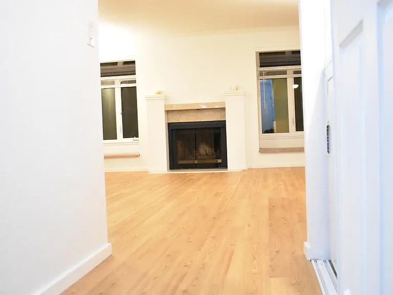 7378 W Lake Sammamish Pkwy NE #2-204 — Photo 5