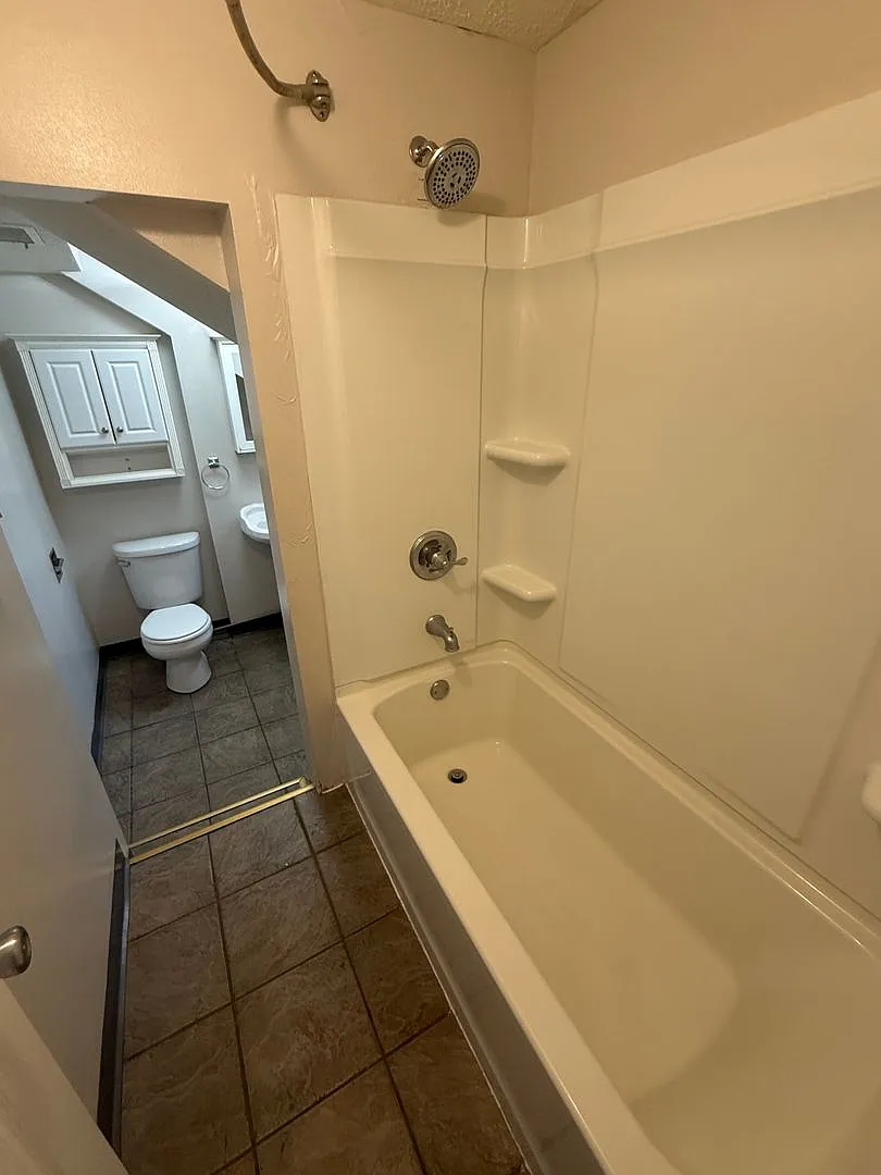 916 Bridge Ave — Photo 4
