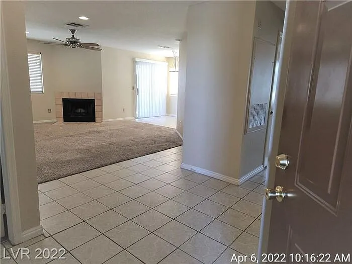 2 bed, 2.0 bath, 1127 sqft, $1,395 — Photo 2