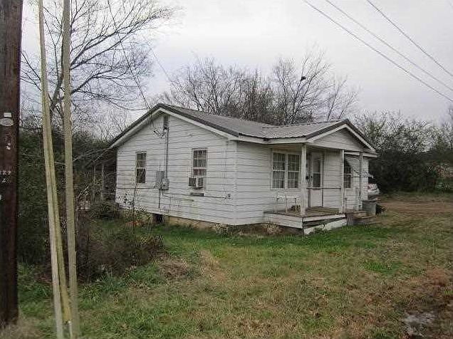 1st image of 489 East St