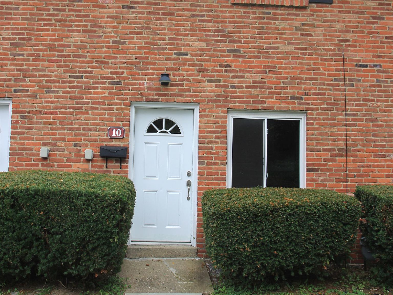 355 Moon Clinton Rd APT 10, Coraopolis, PA 15108 Zillow