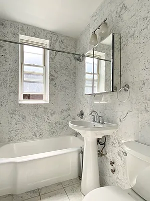 Rented by Metropolitan Equities | media 8