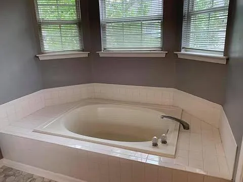604 Railway Ct — Photo 13