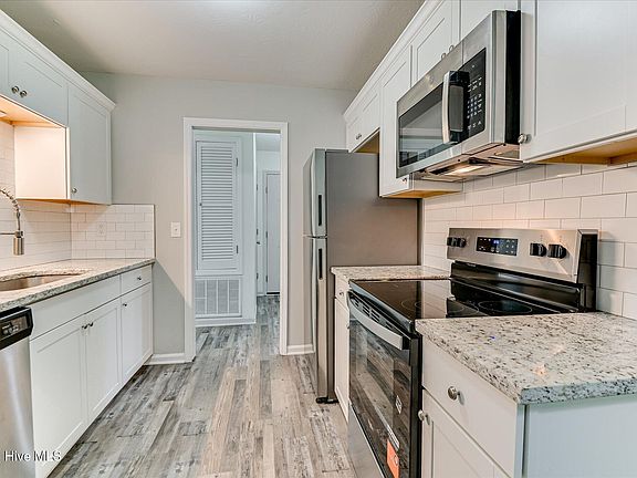 4th image of 4527 Plantation Road