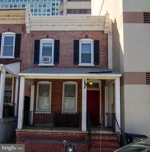 1217 N King St Photo 1