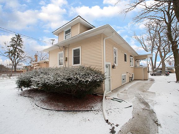 3rd image of 610 Linden Ave