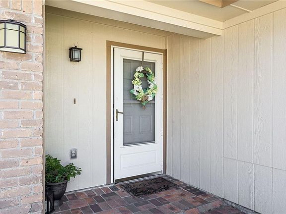 4th image of 7224 Echo Hill Dr