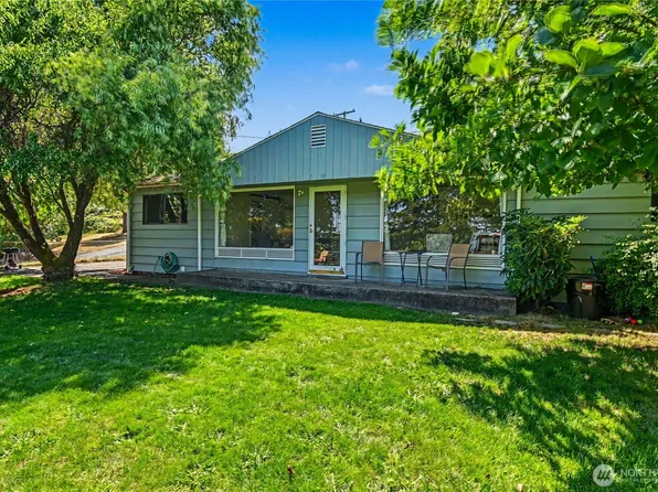 5669 Kitsap Way, Bremerton, WA 98312