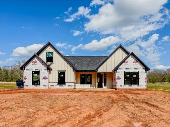 110 Hart Rd, Anderson, SC 29621